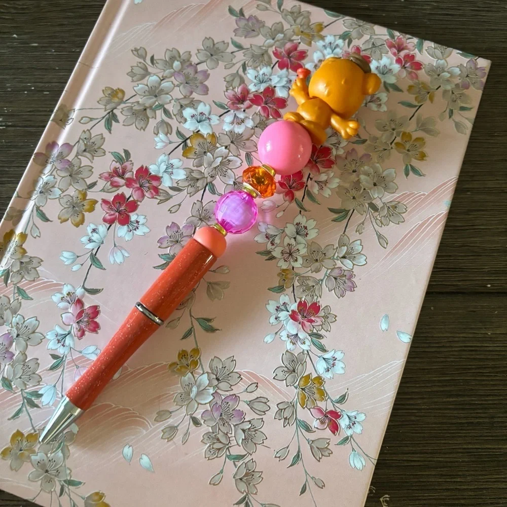 Disney Doorables: The Muppets: Fozzie handmade beaded pen